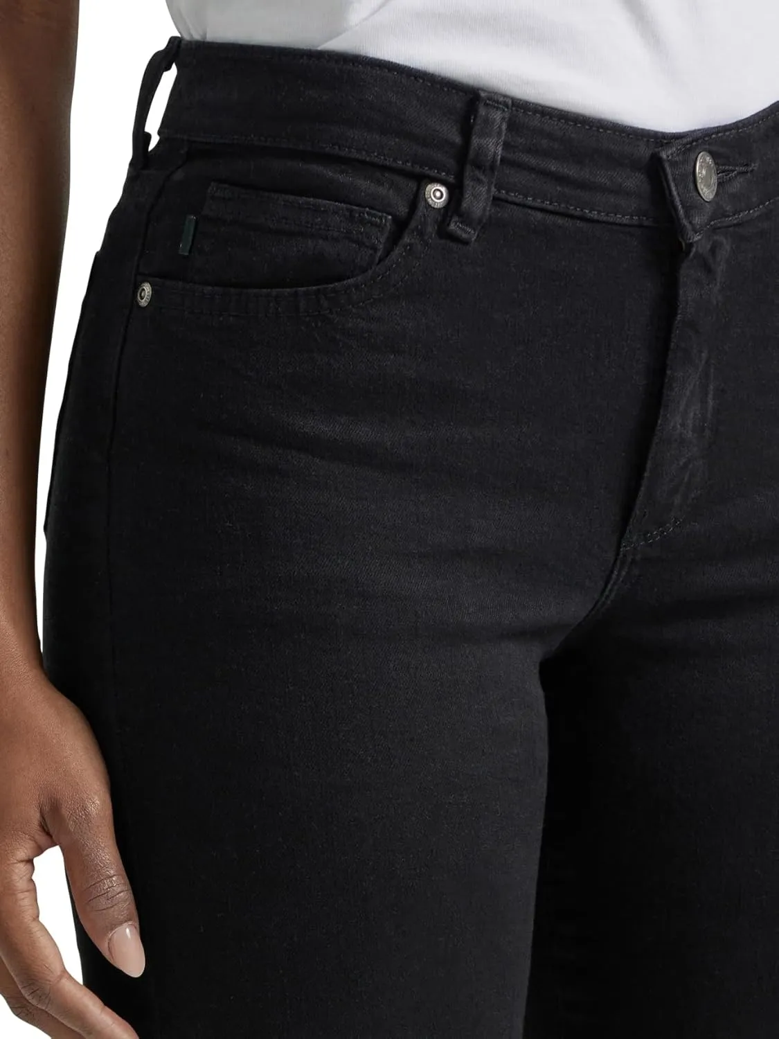 Lee Women's Relaxed Fit Straight Leg Jean