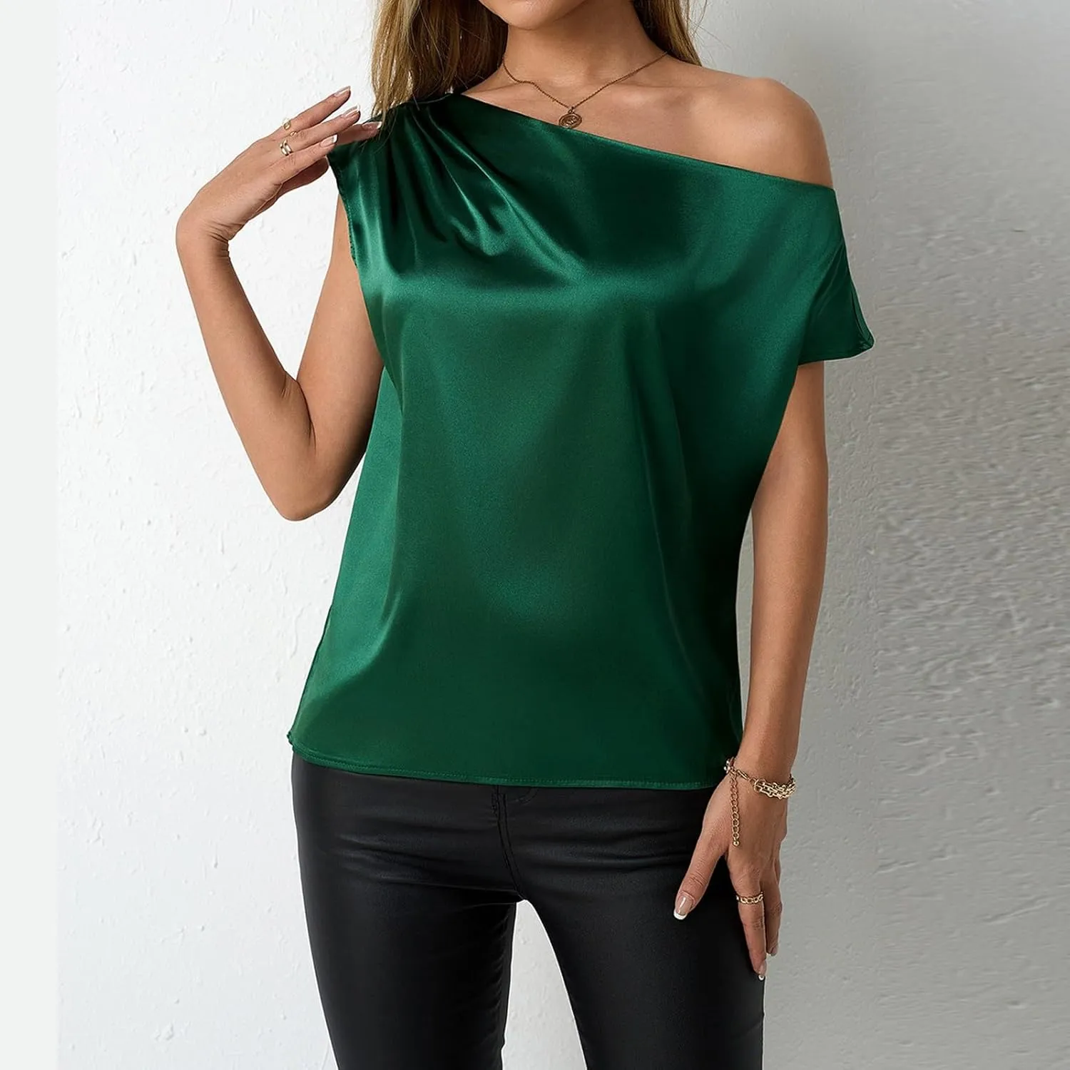 Womens Satin Tank Tops Sleeveless Lightweight Outdoor Vacation Shirts Casual Loose Summer Fashion Tees Blouses 2025